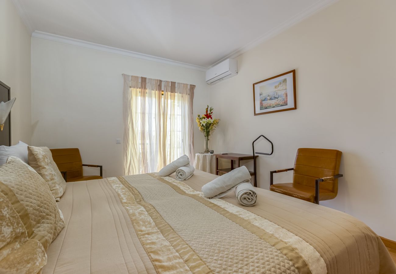 Apartamento em Lagos - Apartamento Baía Azul - A069