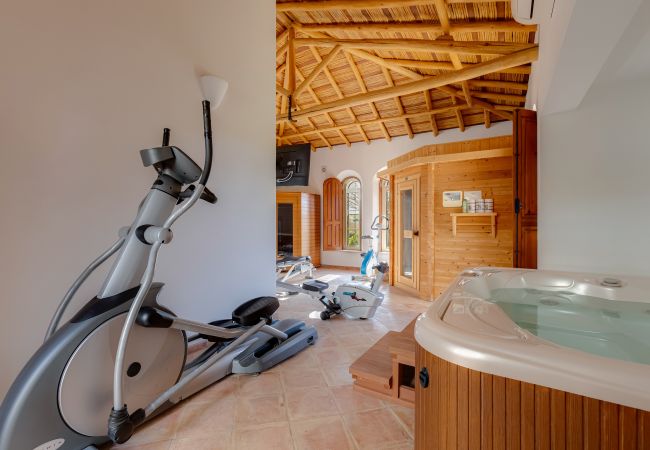 Villa em Lagos - Quinta Paraíso - V024 Villa em Lagos - Quinta Paraíso - V024