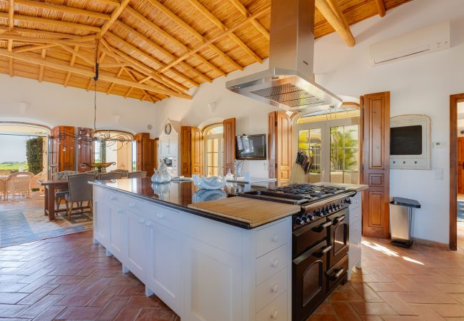 Villa em Lagos - Quinta Paraíso - V024 Villa em Lagos - Quinta Paraíso - V024