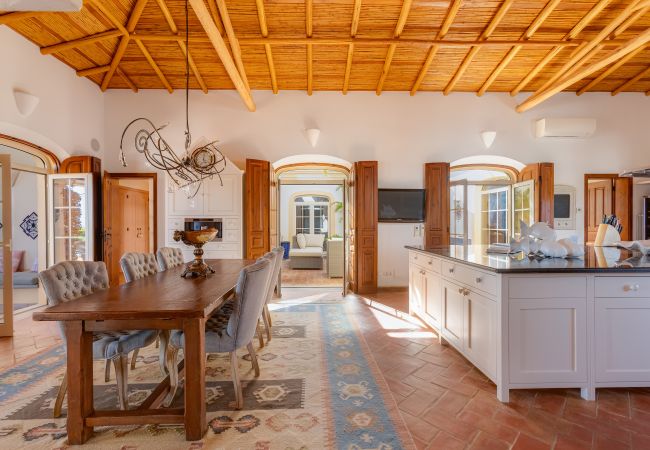 Villa em Lagos - Quinta Paraíso - V024 Villa em Lagos - Quinta Paraíso - V024