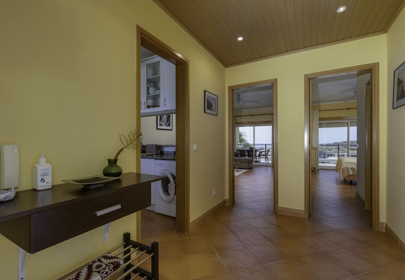 Apartamento em Lagos - Apartamento Condomínio do Mar I - A019