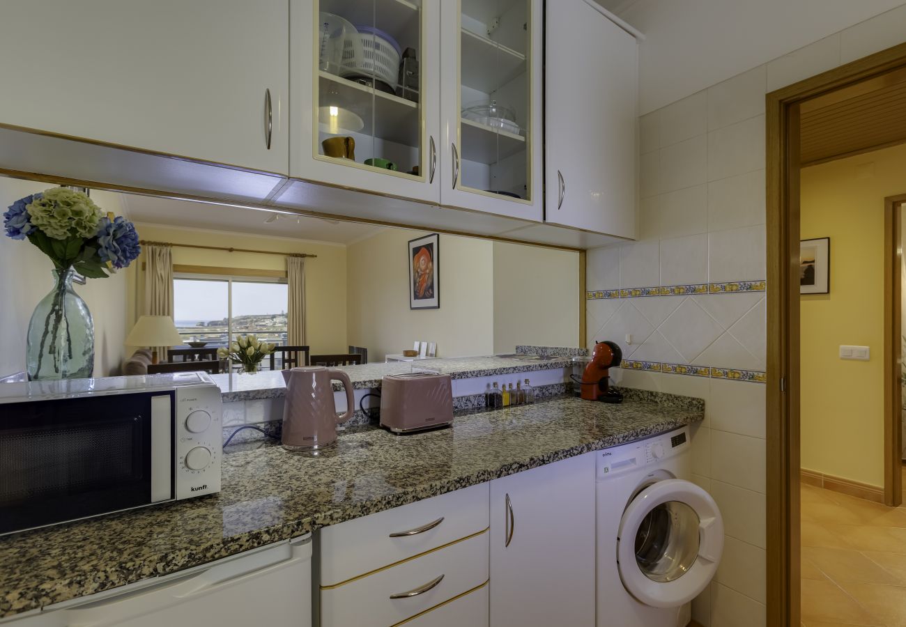 Apartamento em Lagos - Apartamento Condomínio do Mar I - A019