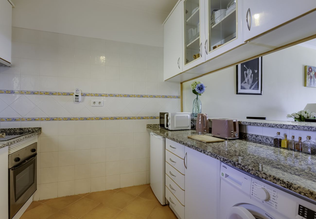 Apartamento em Lagos - Apartamento Condomínio do Mar I - A019