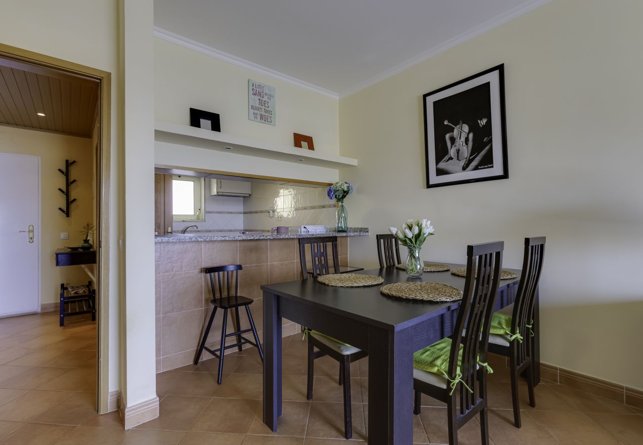 Apartamento em Lagos - Apartamento Condomínio do Mar I - A019
