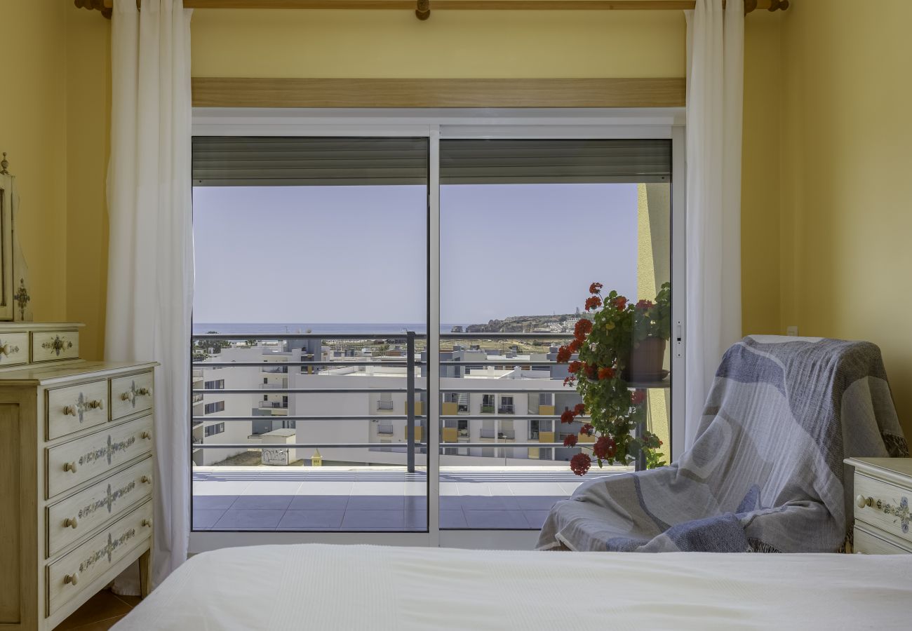 Apartamento em Lagos - Apartamento Condomínio do Mar I - A019