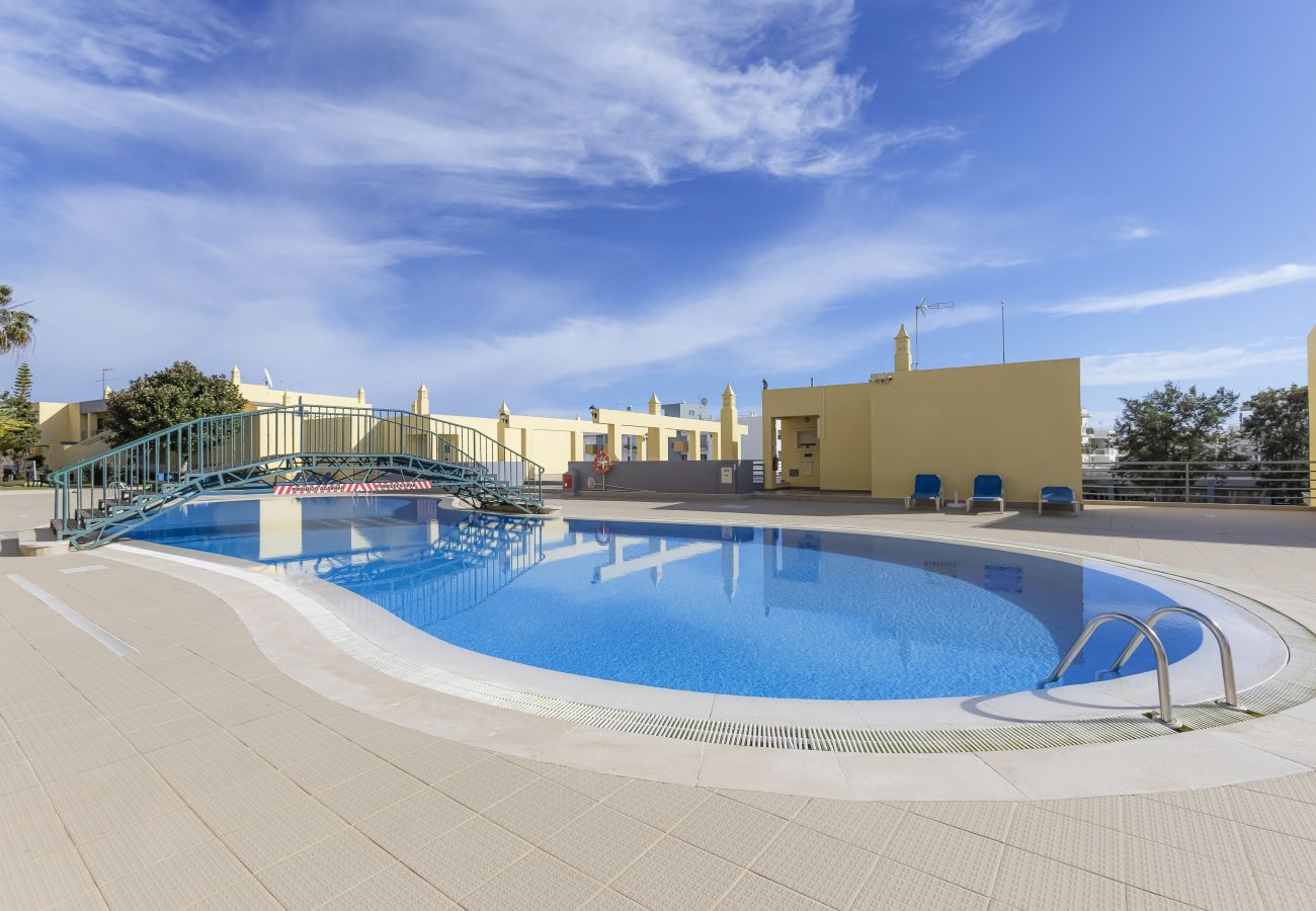 Apartamento em Lagos - Apartamento Condomínio do Mar I - A019