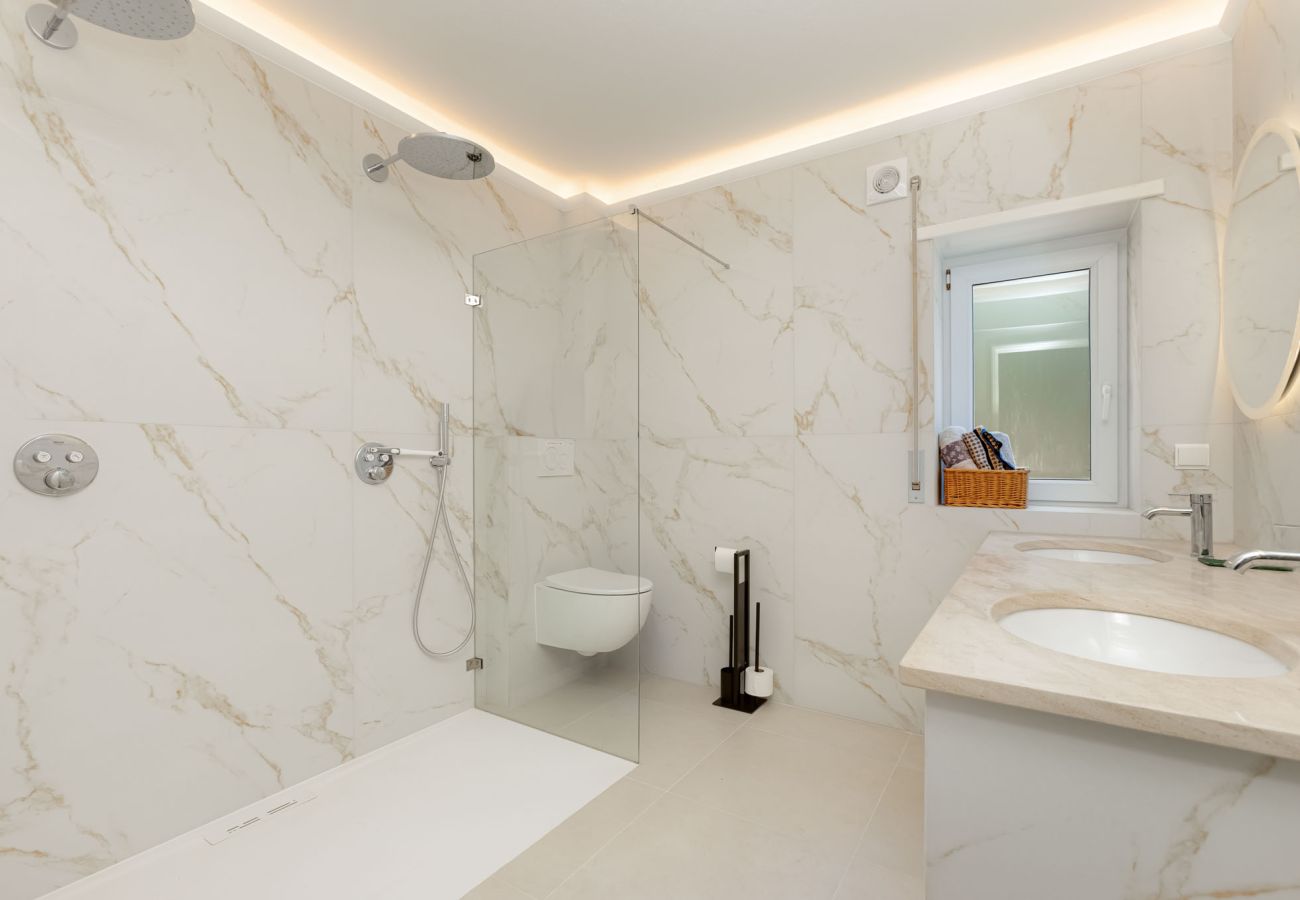 Villa em Lagos - Casa na Lagoa - V031