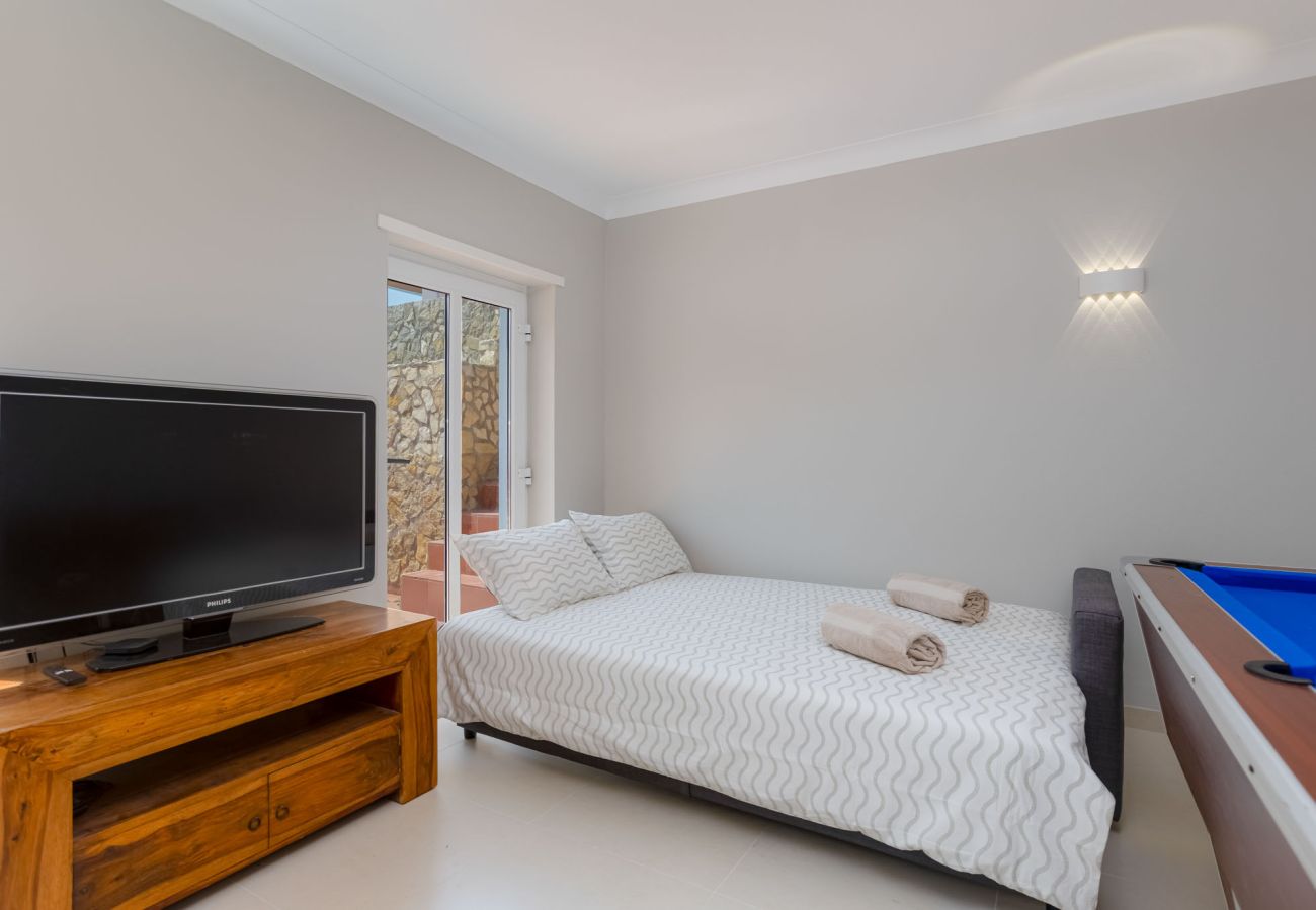 Villa em Lagos - Casa na Lagoa - V031