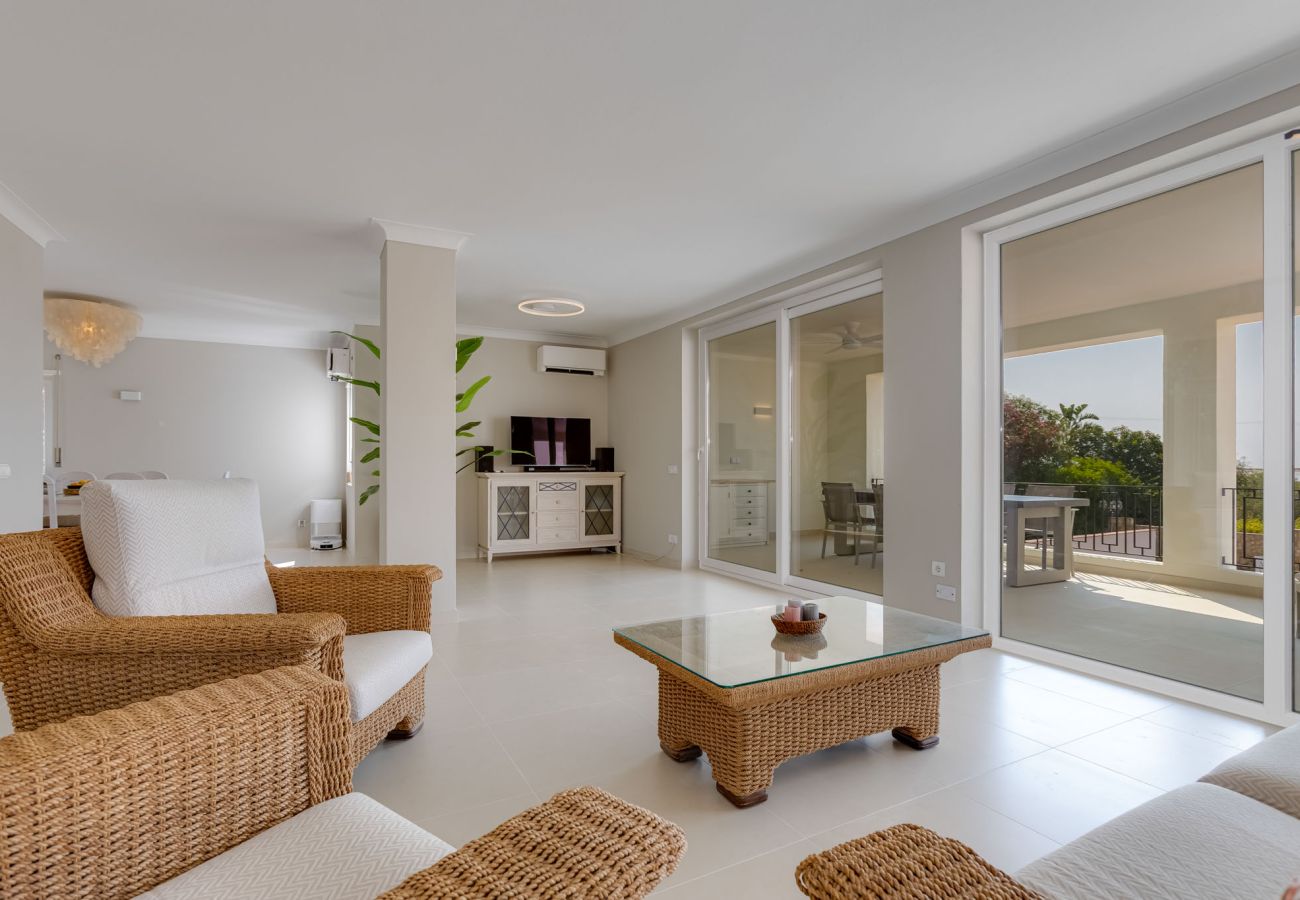 Villa em Lagos - Casa na Lagoa - V031