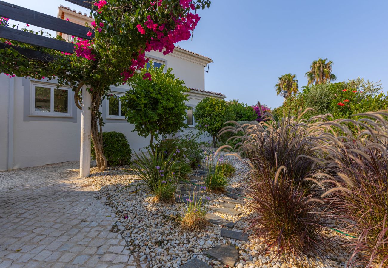 Villa em Lagos - Casa na Lagoa - V031
