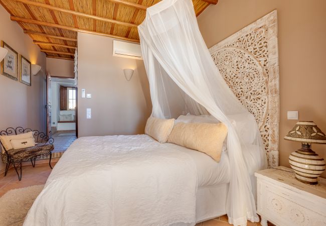 Villa in Lagos - Quinta Paraíso - V024 Villa in Lagos - Quinta Paraíso - V024