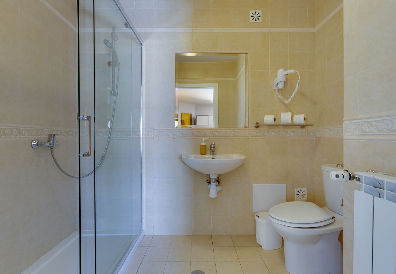 Zimmeranmietung in Lagos - Doppelzimmer in einer schönen Quinta „Nice“ – QR06