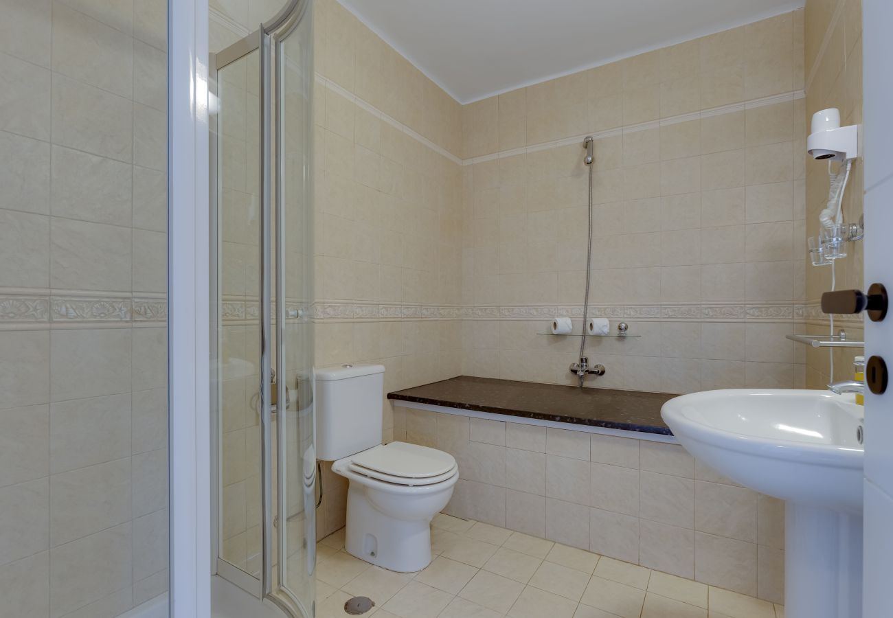 Zimmeranmietung in Lagos - Doppelzimmer in einer wunderschönen Quinta 