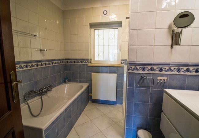 Villa in Lagos - Lovely house by the sea – V059 Villa in Lagos - Lovely house by the sea – V059