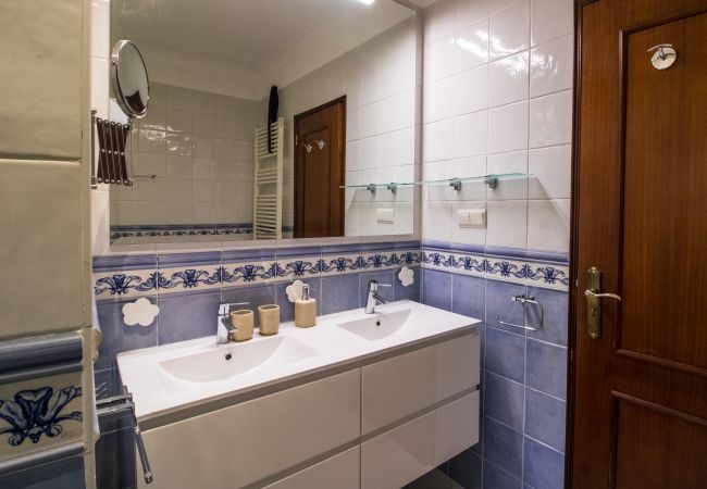 Villa in Lagos - Lovely house by the sea – V059 Villa in Lagos - Lovely house by the sea – V059