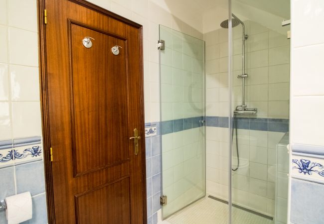 Villa in Lagos - Lovely house by the sea – V059 Villa in Lagos - Lovely house by the sea – V059