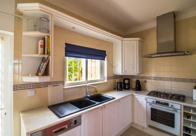 Villa in Lagos - Lovely house by the sea – V059 Villa in Lagos - Lovely house by the sea – V059