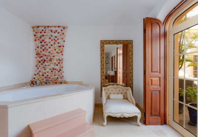 Villa in Lagos - Quinta Paraíso - V024 Villa in Lagos - Quinta Paraíso - V024