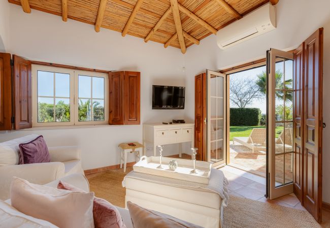 Villa in Lagos - Quinta Paraíso - V024 Villa in Lagos - Quinta Paraíso - V024