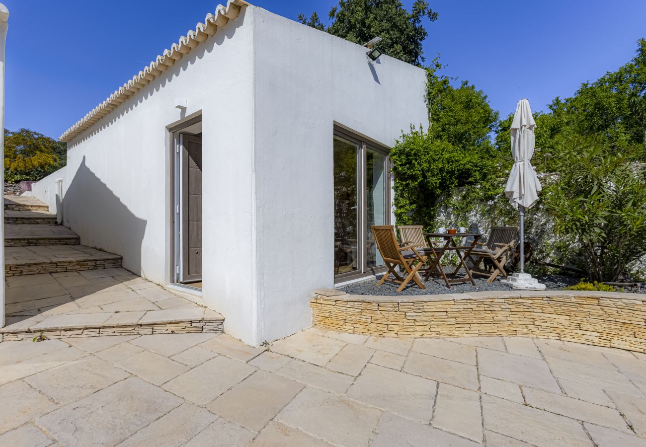 Studio in Lagos - Studio with View within beautiful Quinta - QS04