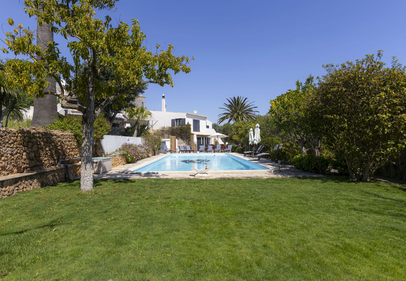 Apartment in Lagos - Apartment with terrace within beautiful Quinta - QA03