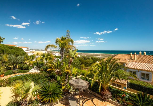 Villa en Lagos - Casa Beira Mar – V059 Villa en Lagos - Casa Beira Mar – V059