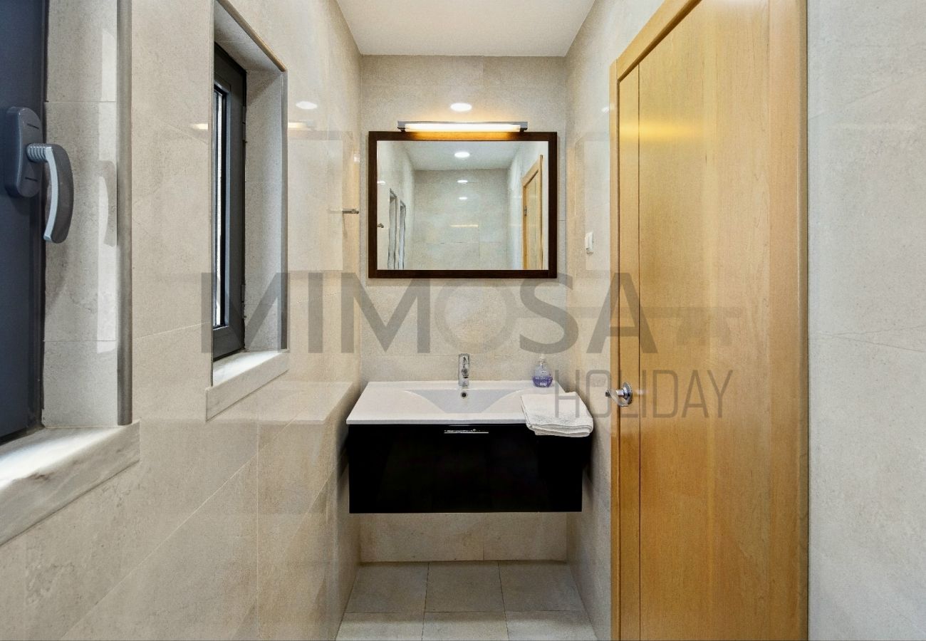 Villa en Lagos - Magnífica Casa de Playa - V074