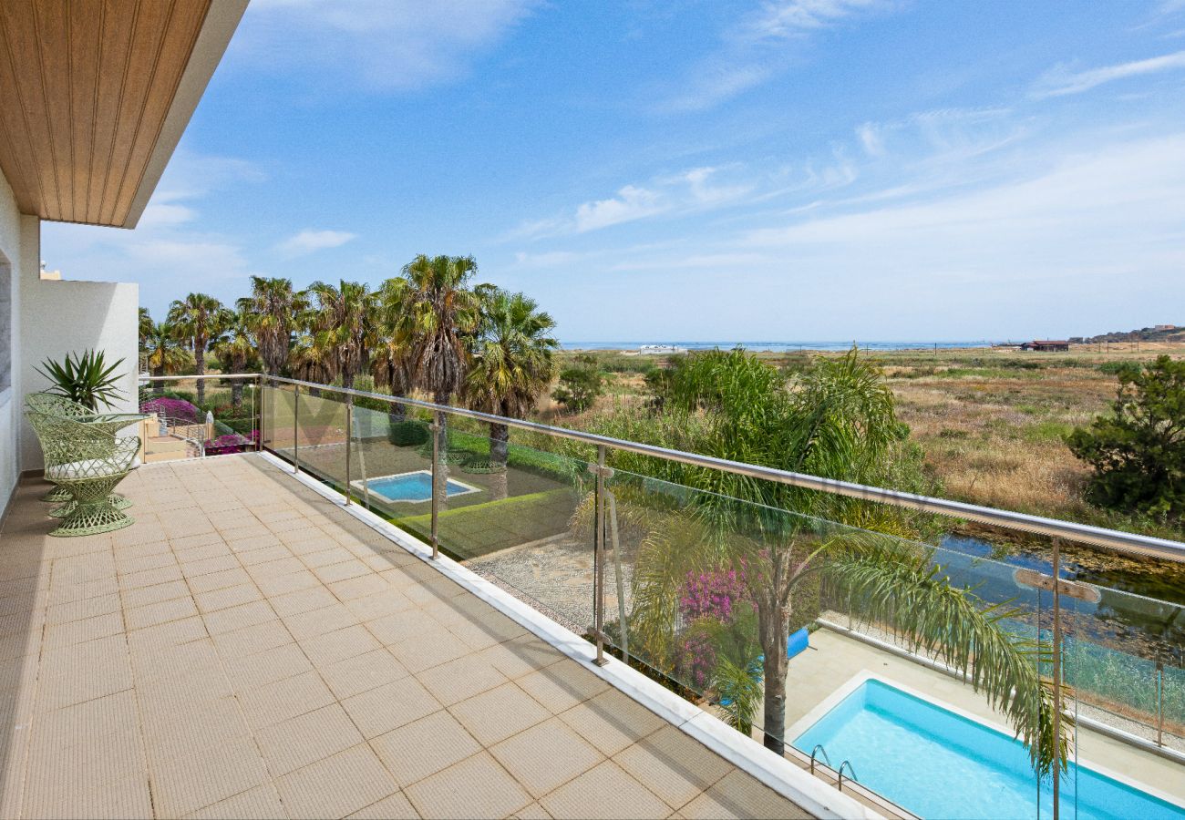 Villa en Lagos - Magnífica Casa de Playa - V074