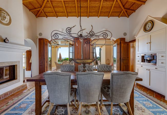 Villa à Lagos - Quinta Paraíso - V024 Villa à Lagos - Quinta Paraíso - V024