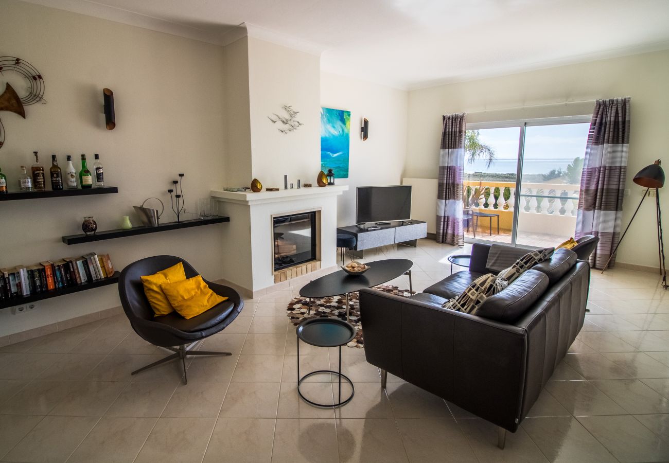 Villa a Lagos - Linda casa Beira Mar – V059