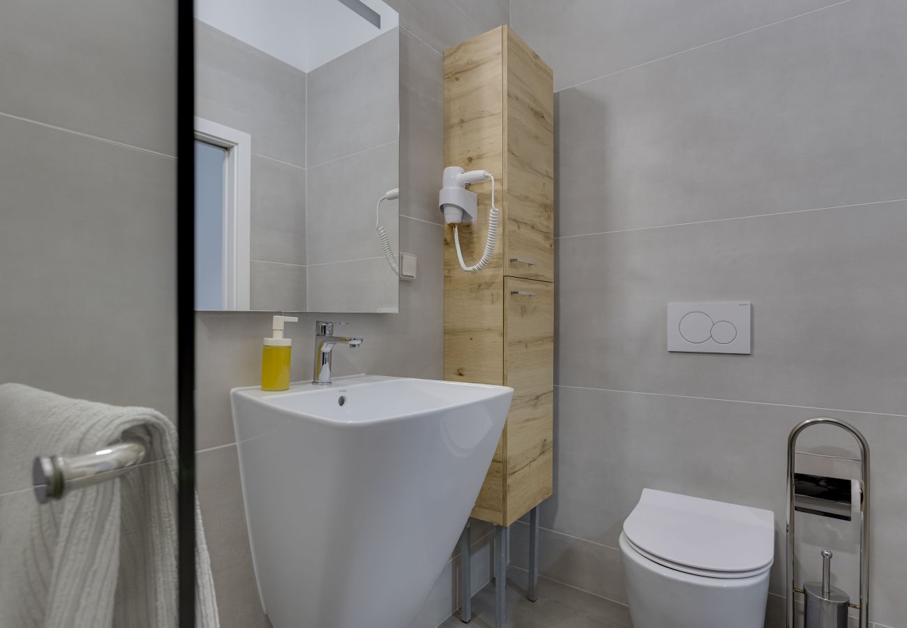 Studio a Lagos - Monolocale con Vista in una Bella Quinta – QS04