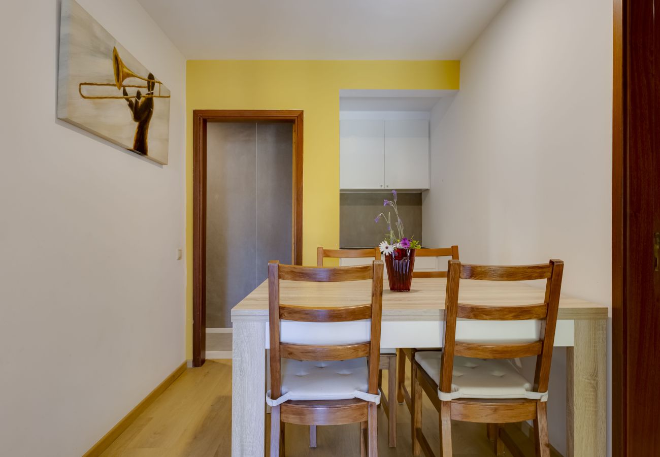 Appartamento a Lagos - Appartamento con terrazza in una Bella Quinta – QA03